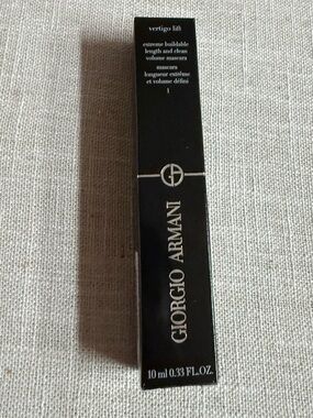 Giorgio Armani vertigo lift extreme buildable length and clean volume mascara
